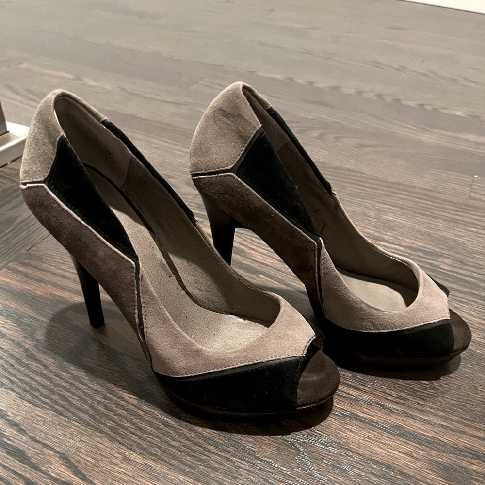 Levity Gray Heels